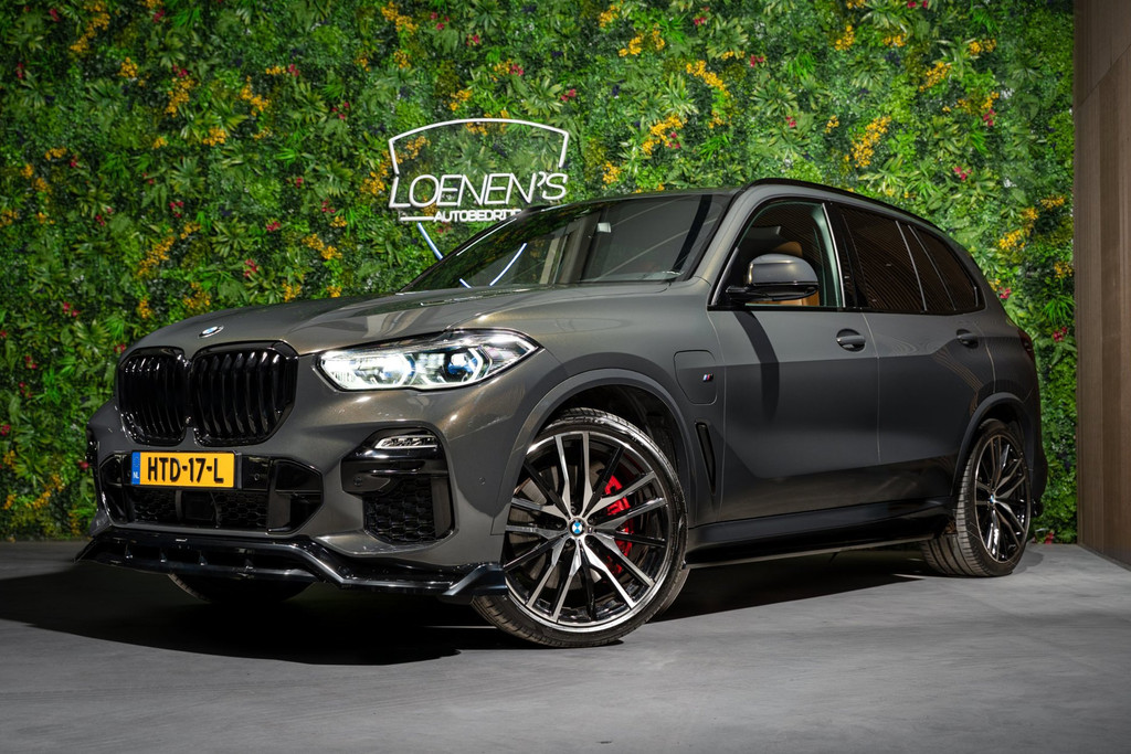 BMW X5 XDrive45e High Executive M-Sport / Dravitgrau / Pano / H&K / 47541978-0.jpg | Loenen's Autobedrijf