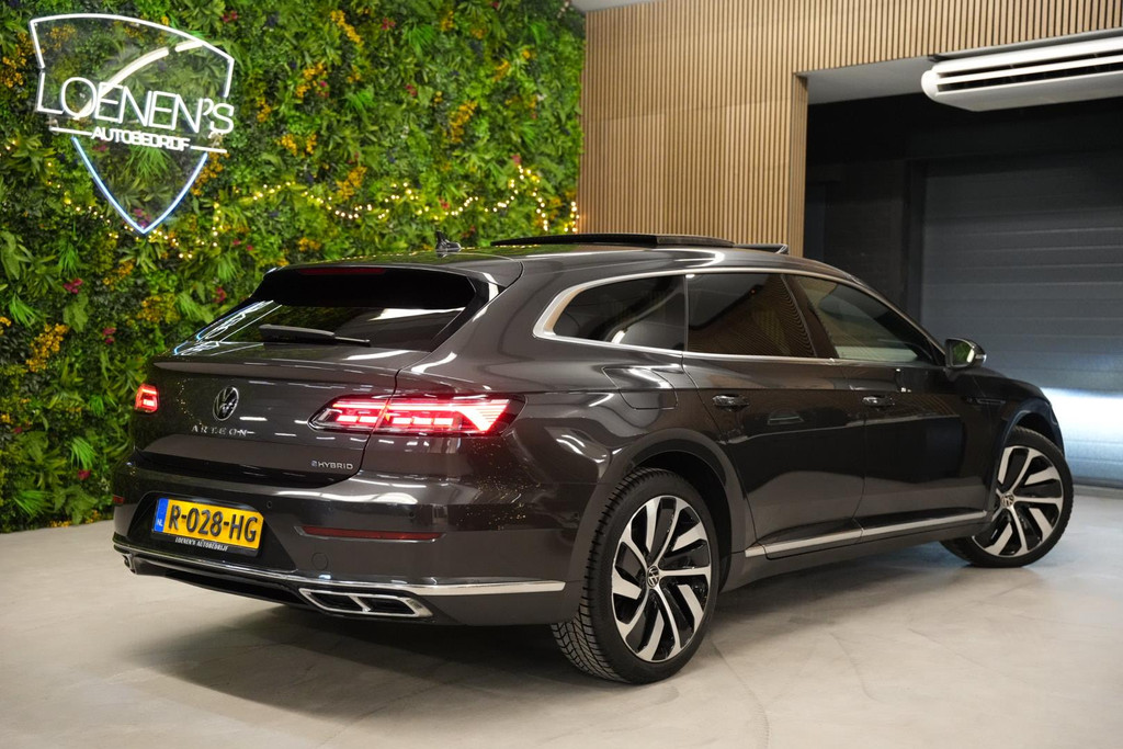 Volkswagen Arteon Shooting Brake 1.4 TSI eHybrid R-Line / Pano / IQ LED / Cam / CarPlay 50319168-1.jpg | Loenen's Autobedrijf