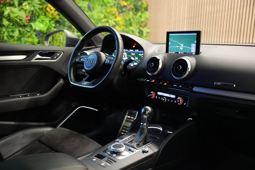 Audi A3 SPORTBACK 35 TFSI 3x S-Line / CarPlay / B&O / ACC 52280124-2.jpg | Loenen's Autobedrijf