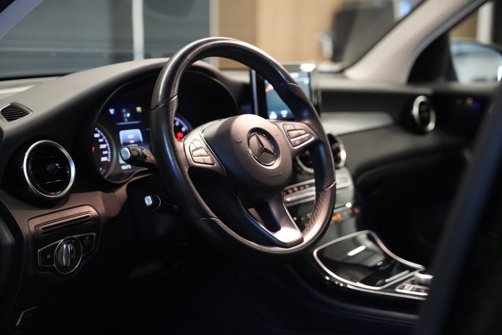Mercedes-Benz GLC 250 4MATIC Prestige / Trekhaak / LED / Camera / Navi 52924244-3.jpg | Loenen's Autobedrijf