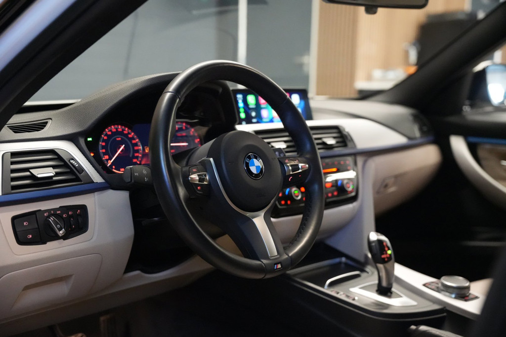 BMW 3 Serie Touring 330i M Sport Edition / Trekhaak / Leder / CarPlay 52942269-3.jpg | Loenen's Autobedrijf