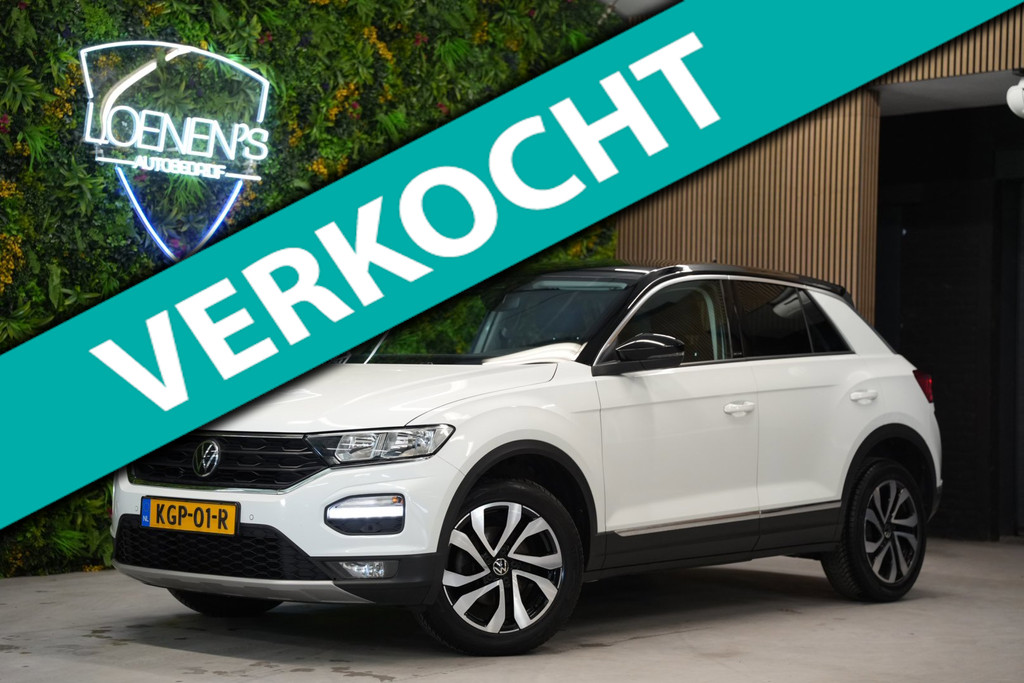 Volkswagen T-Roc 1.5 TSI Active Automaat / CarPlay / Parkeersensoren 53190895-0.jpg | Loenen's Autobedrijf