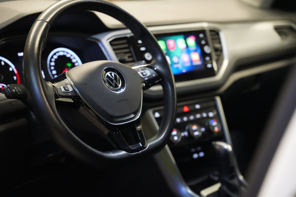 Volkswagen T-Roc 1.5 TSI Active Automaat / CarPlay / Parkeersensoren 53190895-3.jpg | Loenen's Autobedrijf