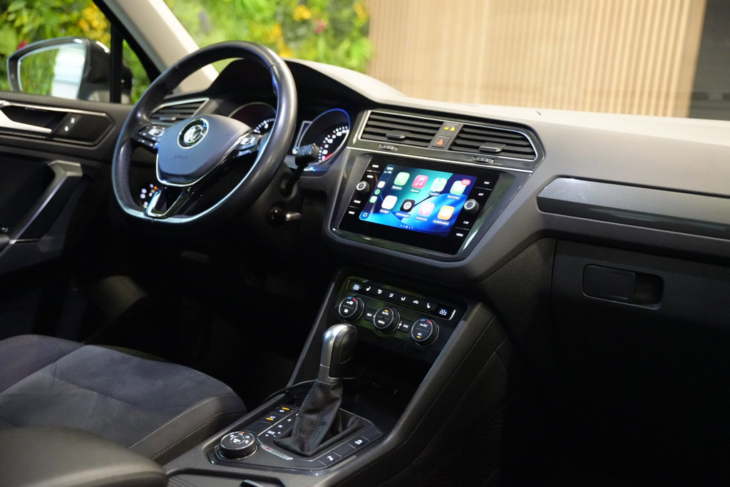 Volkswagen Tiguan 2.0 TSI 4Motion R-Line / Trekhaak / 20 inch velgen / CarPlay 53214659-2.jpg | Loenen's Autobedrijf