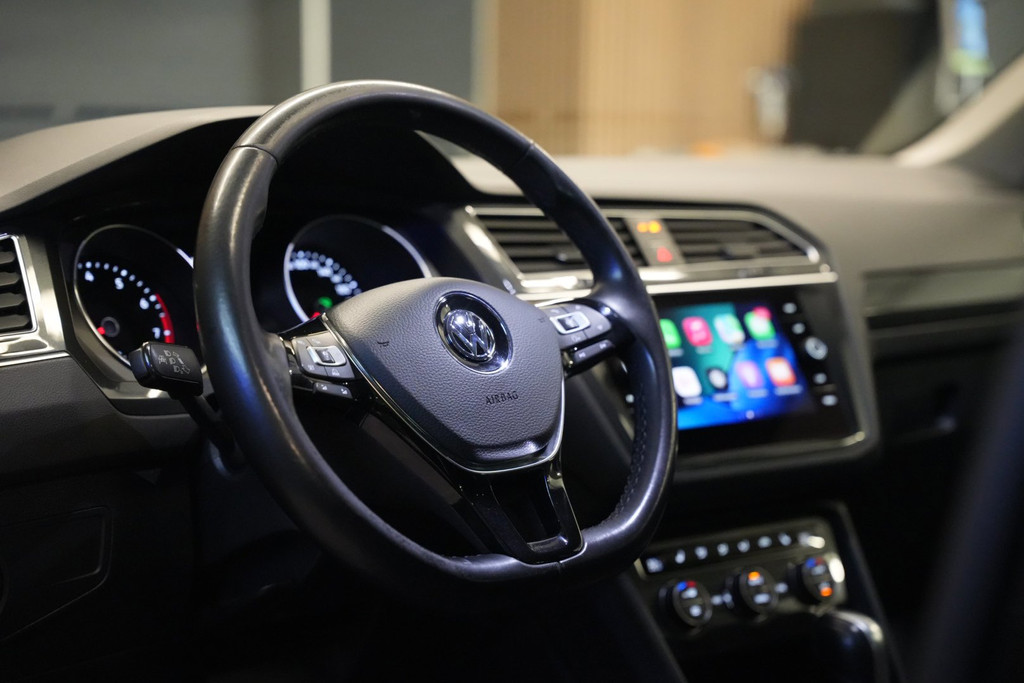 Volkswagen Tiguan 2.0 TSI 4Motion R-Line / Trekhaak / 20 inch velgen / CarPlay 53214659-3.jpg | Loenen's Autobedrijf