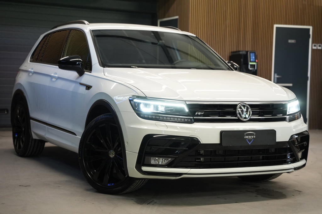 Volkswagen Tiguan 2.0 TSI 4Motion 3x R-Line / Trekhaak / Camera / CarPlay / 20 inch 53349111-4.jpg | Loenen's Autobedrijf