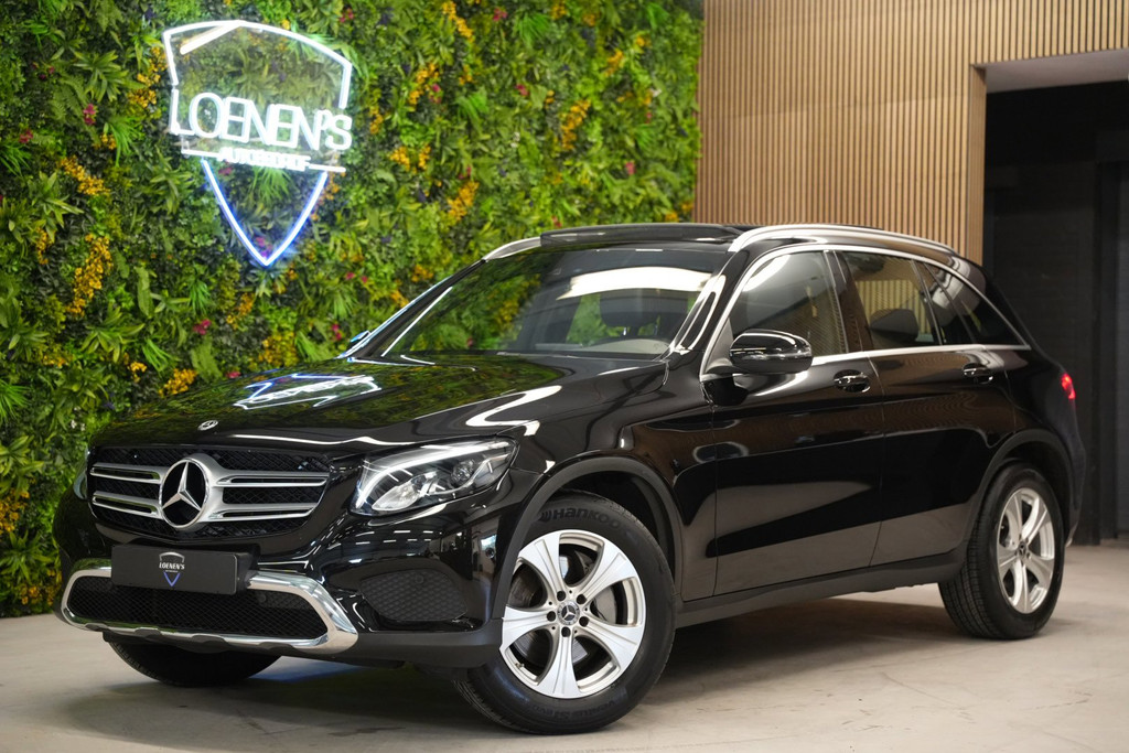 Mercedes-Benz GLC 250 4MATIC Premium AMG / Pano / Trekhaak / Camera 54242374-0.jpg | Loenen's Autobedrijf