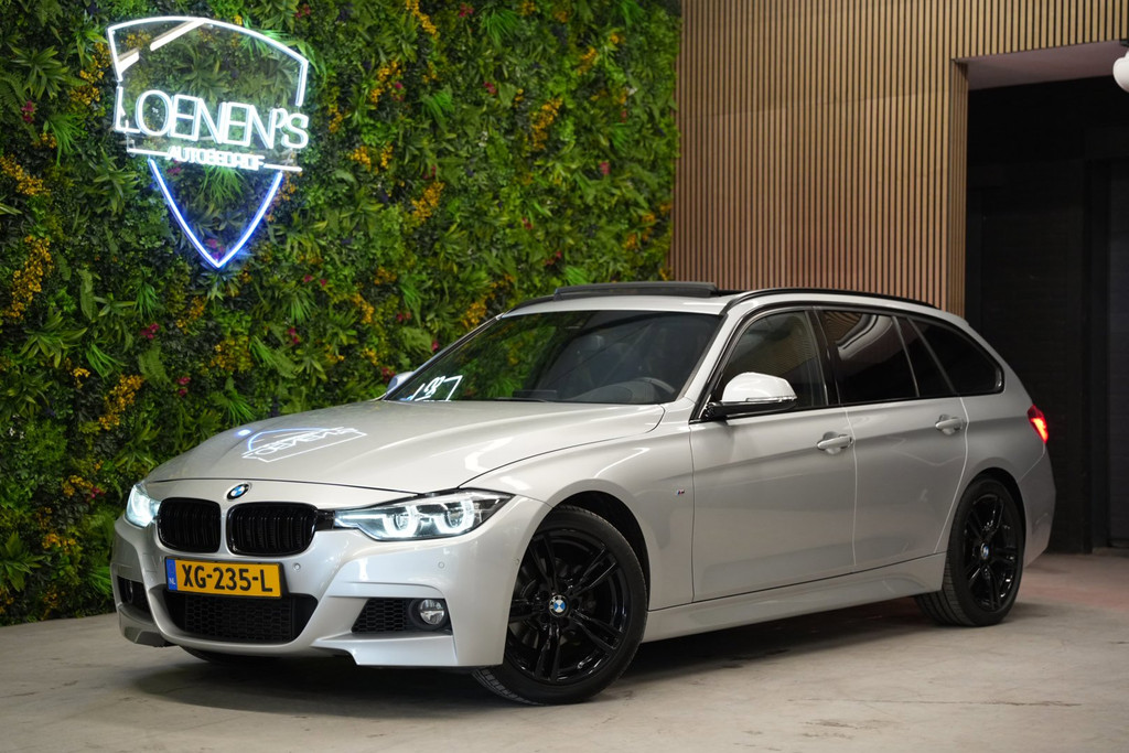 BMW 3 Serie Touring 318i M Sport Edition / Pano / HUD / Camera / CarPlay 54273999-0.jpg | Loenen's Autobedrijf