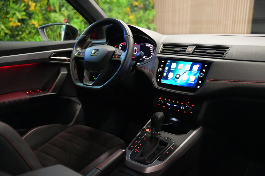 SEAT Arona 1.0 TSI FR Business Intense / Trekhaak / Camera / CarPlay 54350181-2.jpg | Loenen's Autobedrijf