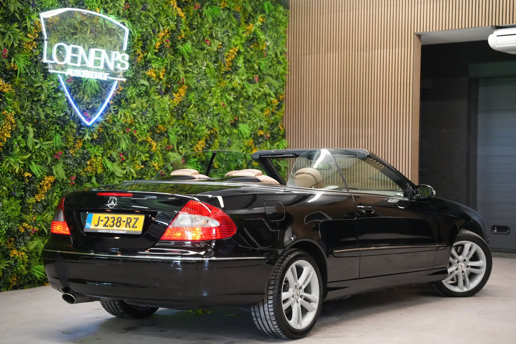 Mercedes-Benz CLK Cabrio 350 Elegance automaat / cruise / stoelventilatie / parkeersensoren 54415675-1.jpg | Loenen's Autobedrijf