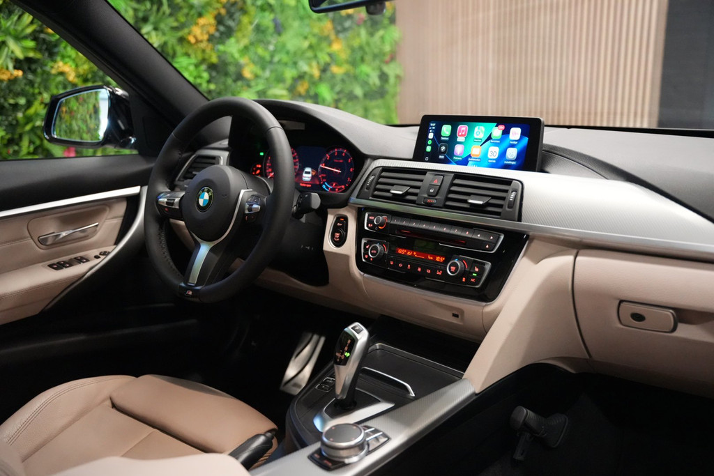 BMW 3 Serie 318i M Sport Edition / CarPlay / Cruise / Shadow Line / PDC 54660191-2.jpg | Loenen's Autobedrijf