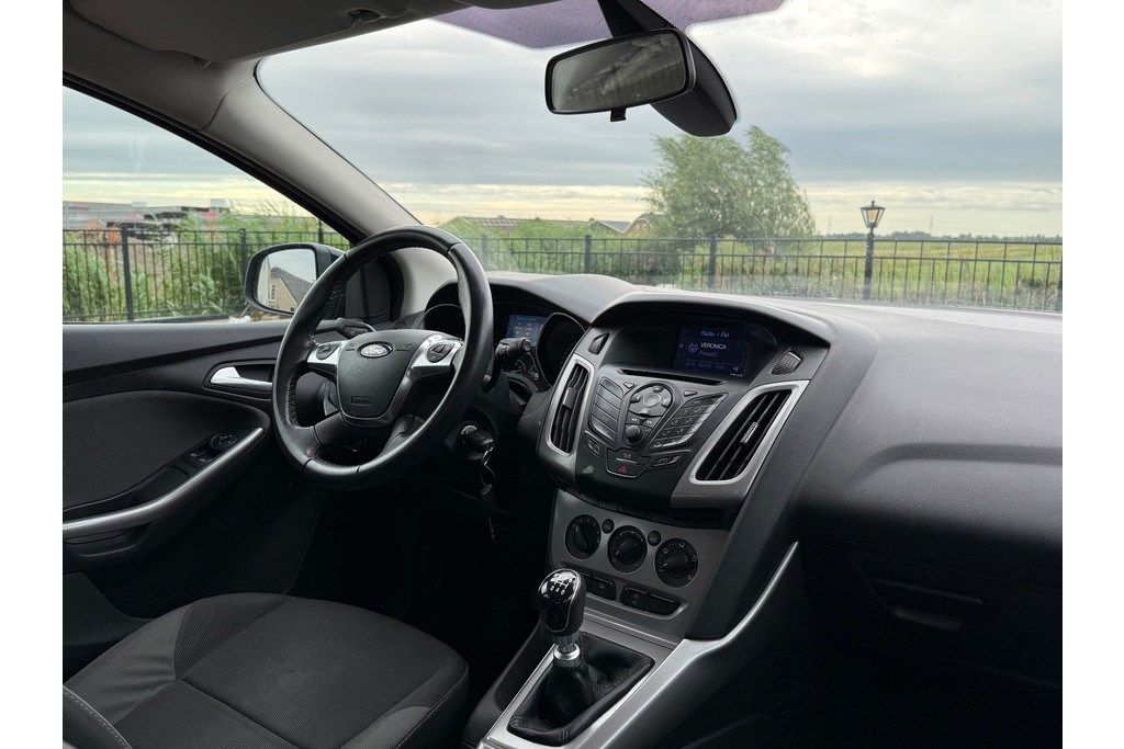 Ford Focus Wagon 1.6 TDCI Trend / Cruise / Airco / PDC 54710757-2.jpg | Loenen's Autobedrijf