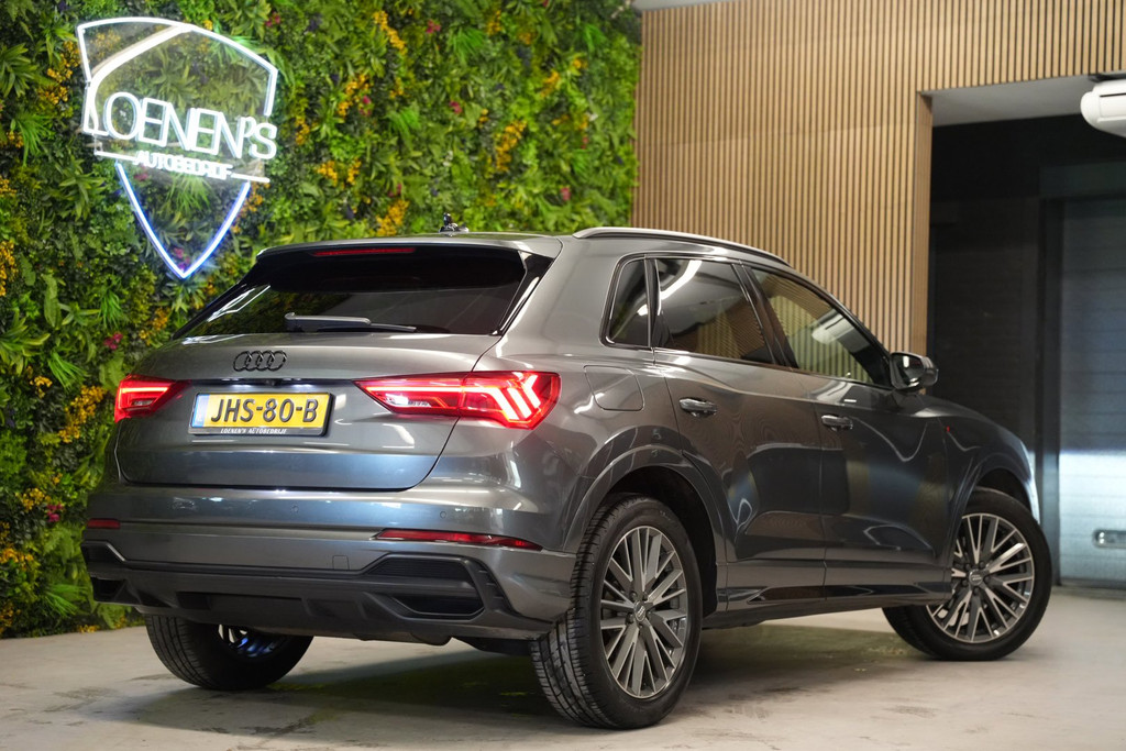 Audi Q3 35 TFSI S Line / Camera / ACC / Stoelverwarming 54784011-1.jpg | Loenen's Autobedrijf