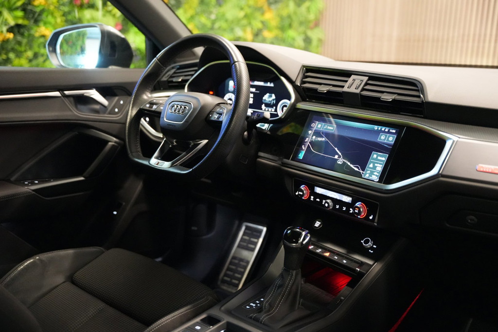 Audi Q3 35 TFSI S Line / Camera / ACC / Stoelverwarming 54784011-2.jpg | Loenen's Autobedrijf