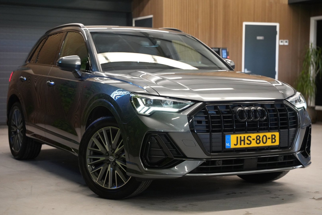 Audi Q3 35 TFSI S Line / Camera / ACC / Stoelverwarming 54784011-4.jpg | Loenen's Autobedrijf