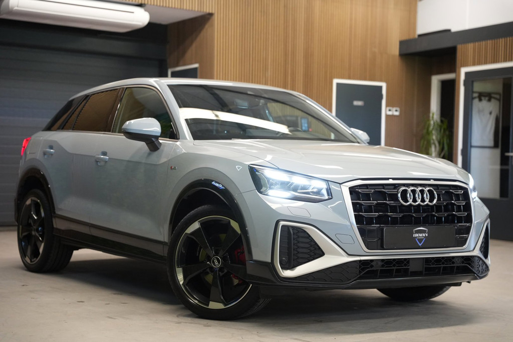 Audi Q2 35 TFSI 3x S-Line / Trekhaak / Camera / CarPlay 54807741-4.jpg | Loenen's Autobedrijf
