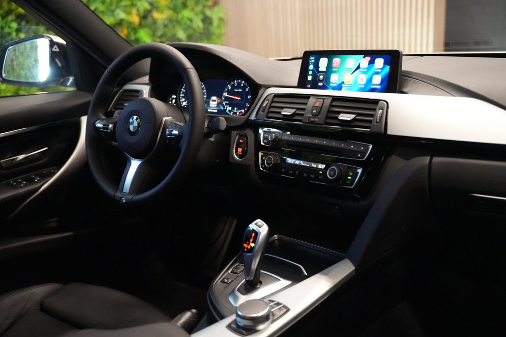 BMW 3 Serie 318i Edition M Sport Shadow / Camera / CarPlay / Cruise 54871205-2.jpg | Loenen's Autobedrijf