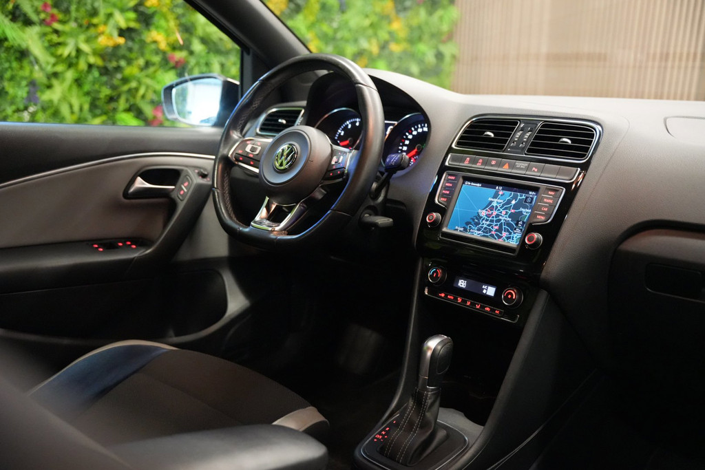 Volkswagen Polo 1.4 TSI BlueGT Automaat / Cruise / Parkeersensoren / Navi 55115044-2.jpg | Loenen's Autobedrijf