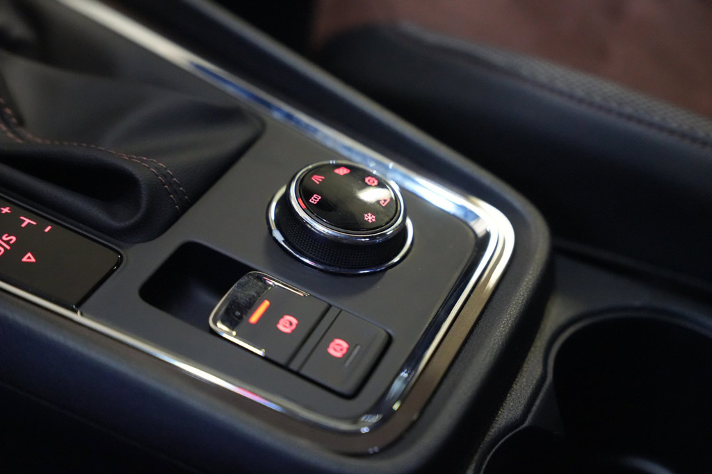 SEAT Ateca 1.4 EcoTSI Xcellence 4DRIVE / CarPlay / SEAT Sound / 360 Camera / ACC 55361290-31.jpg | Loenen's Autobedrijf