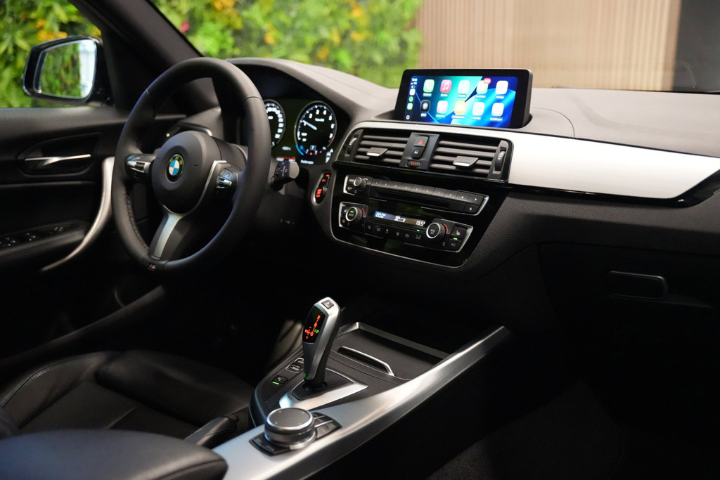 BMW 3 Serie Touring 320i M Sport Edition / CarPlay / Cruise / Stoelverwarming / PDC 55362987-2.jpg | Loenen's Autobedrijf