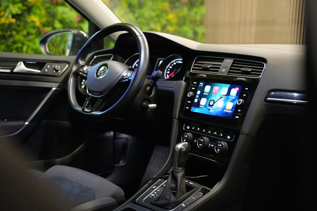 Volkswagen Golf Variant 1.5 TSI Highline / ACC / CarPlay / Camera / BlindSpot 55494715-2.jpg | Loenen's Autobedrijf