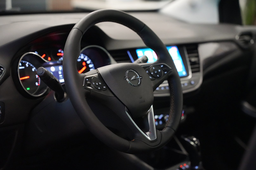 Opel Crossland X 1.2 Turbo Ultimate / Panorama dak / Trekhaak / Cruise 55651715-3.jpg | Loenen's Autobedrijf