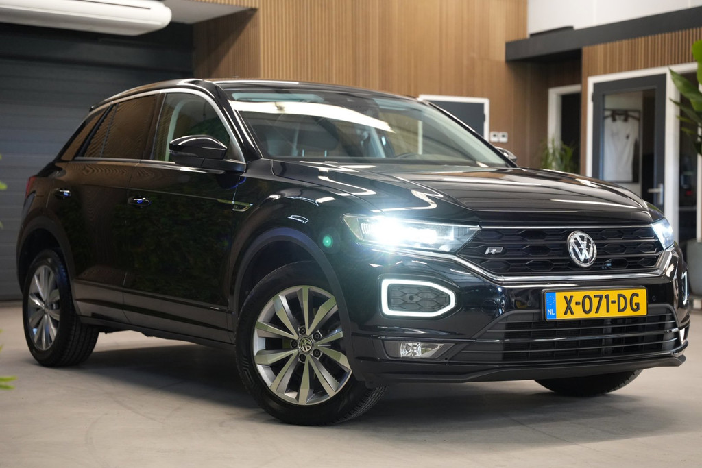 Volkswagen T-Roc 1.0 TSI R-Line / Stoelverwarming / Parkeersensoren / CarPlay 55893658-4.jpg | Loenen's Autobedrijf