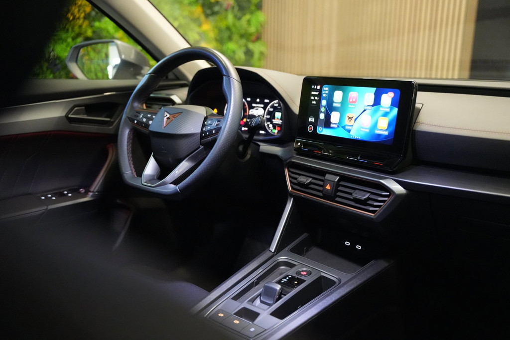 CUPRA Formentor 1.5 TSI / Camera / CarPlay / ACC / LED 55937412-2.jpg | Loenen's Autobedrijf
