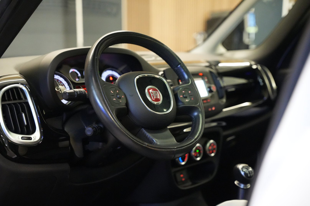 Fiat 500L 1.4-T-Jet Trekking / Pano / Cruise / Trekhaak / Navi 55985489-3.jpg | Loenen's Autobedrijf