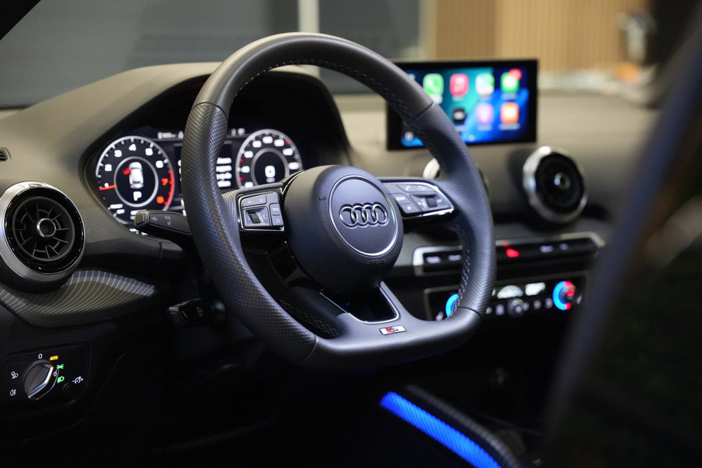 Audi Q2 35 TFSI S Edition / Pano / Camera / Sonos 56109370-3.jpg | Loenen's Autobedrijf