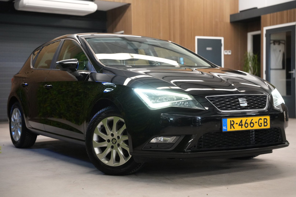 SEAT Leon 1.2 TSI Style / LED / Cruise / Parkeersensoren / Airco 56250721-4.jpg | Loenen's Autobedrijf