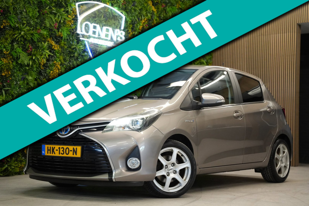 Toyota Yaris 1.5 Hybrid Lease Automaat / Cruise / Camera / Navigatie 56505567-0.jpg | Loenen's Autobedrijf