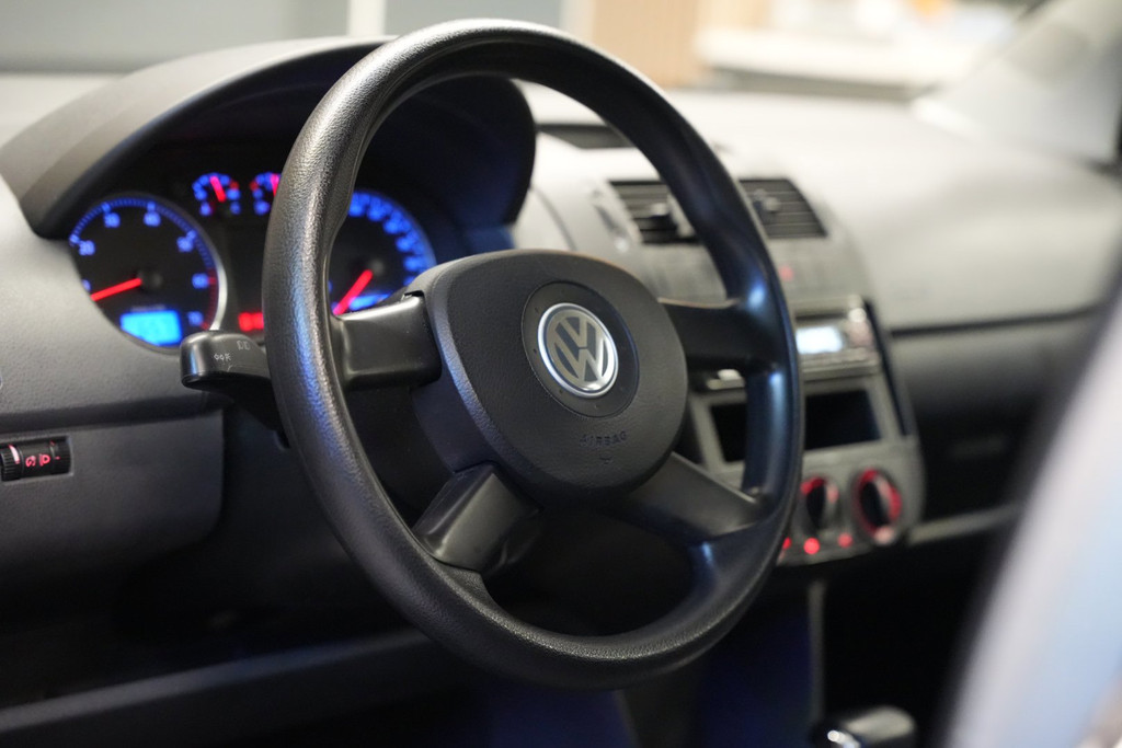 Volkswagen Polo 1.4-16V Optive Automaat / Airco / Radio 56547443-3.jpg | Loenen's Autobedrijf