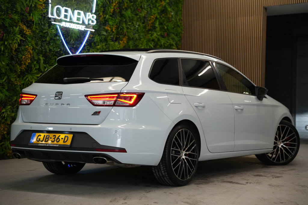 SEAT Leon ST 2.0 TSI Cupra 280 / Pano / CarPlay / Camera / Seat Sound 56687262-1.jpg | Loenen's Autobedrijf