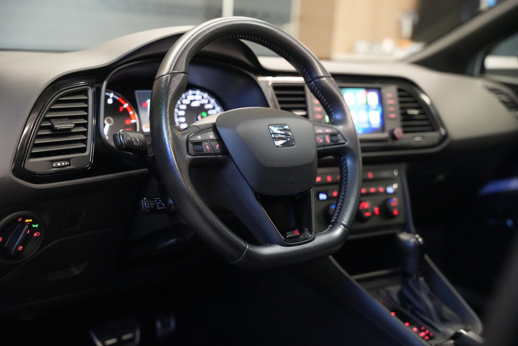 SEAT Leon ST 2.0 TSI Cupra 280 / Pano / CarPlay / Camera / Seat Sound 56687262-3.jpg | Loenen's Autobedrijf