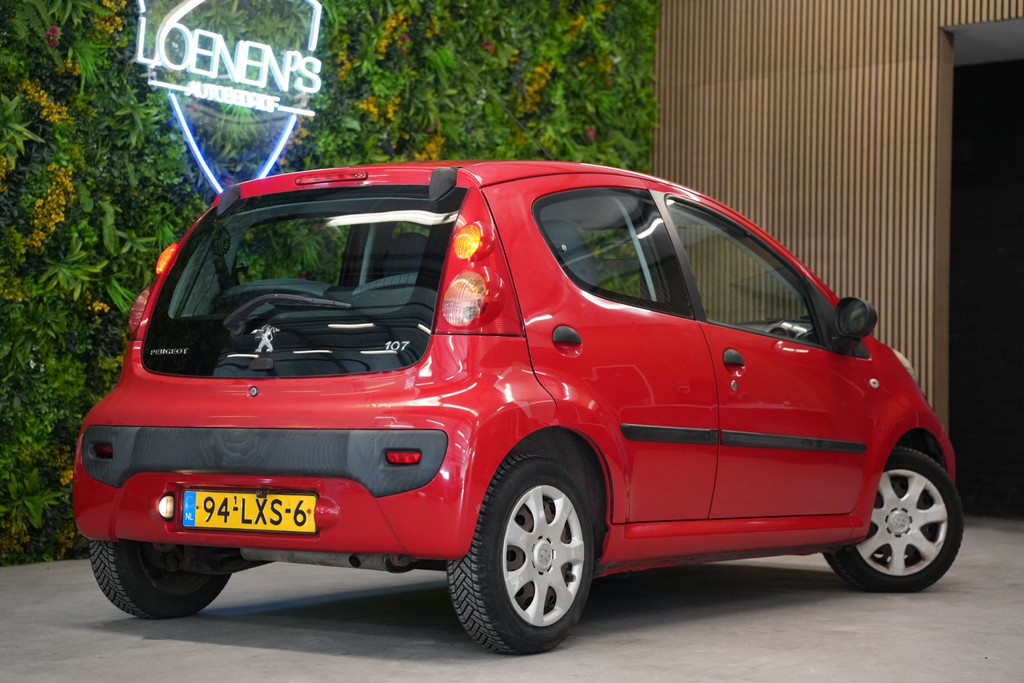 Peugeot 107 1.0-12V XR Radio / Nieuwe APK 56740355-1.jpg | Loenen's Autobedrijf