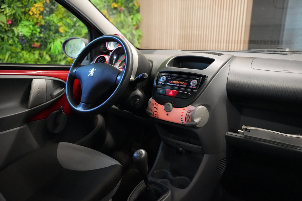 Peugeot 107 1.0-12V XR Radio / Nieuwe APK 56740355-2.jpg | Loenen's Autobedrijf