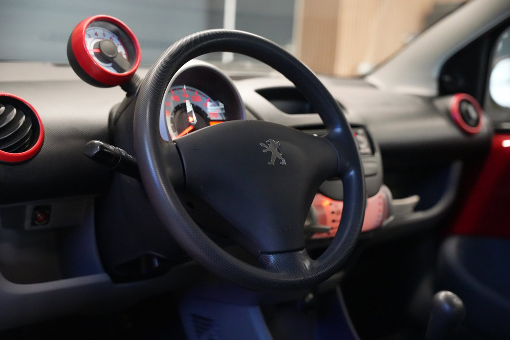 Peugeot 107 1.0-12V XR Radio / Nieuwe APK 56740355-3.jpg | Loenen's Autobedrijf