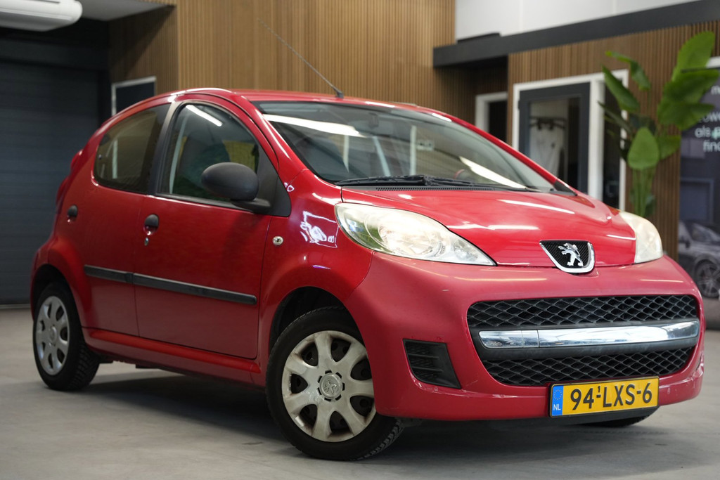 Peugeot 107 1.0-12V XR Radio / Nieuwe APK 56740355-4.jpg | Loenen's Autobedrijf