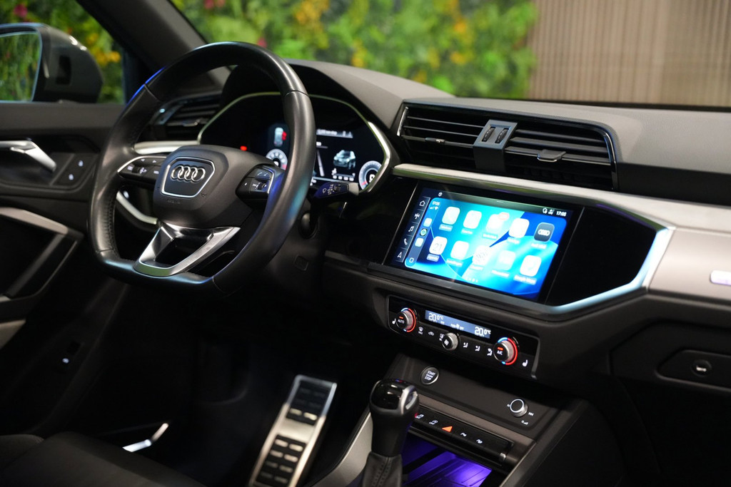 Audi Q3 45 TFSI quattro S Line edition one / Pano / CarPlay / ACC / Camera 56835093-3.jpg | Loenen's Autobedrijf