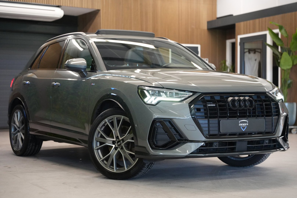 Audi Q3 45 TFSI quattro S Line edition one / Pano / CarPlay / ACC / Camera 56835093-4.jpg | Loenen's Autobedrijf