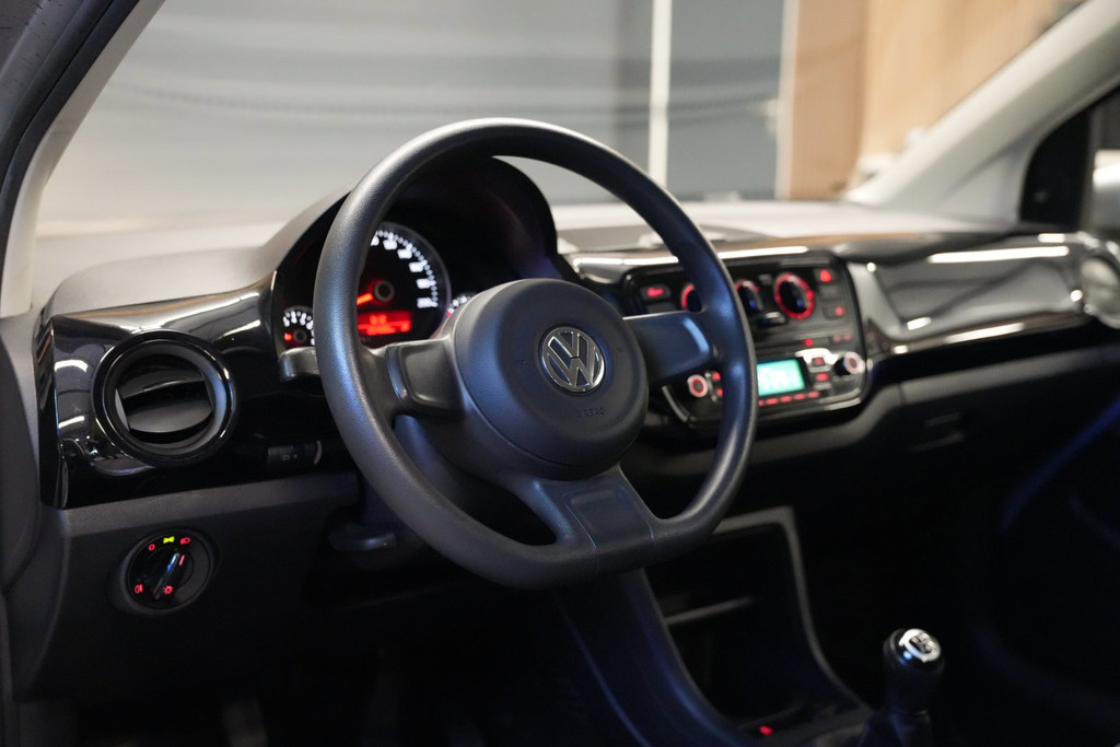 Volkswagen up! 1.0 move up! BlueMotion / Airco / Radio 57052236-3.jpg | Loenen's Autobedrijf