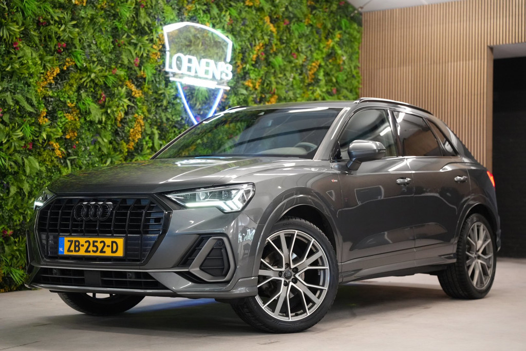 Audi Q3 35 TFSI S Line / Trekhaak / CarPlay / Dealer 57148257-0.jpg | Loenen's Autobedrijf
