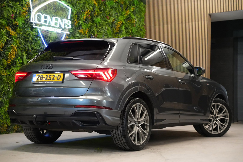 Audi Q3 35 TFSI S Line / Trekhaak / CarPlay / Dealer 57148257-1.jpg | Loenen's Autobedrijf