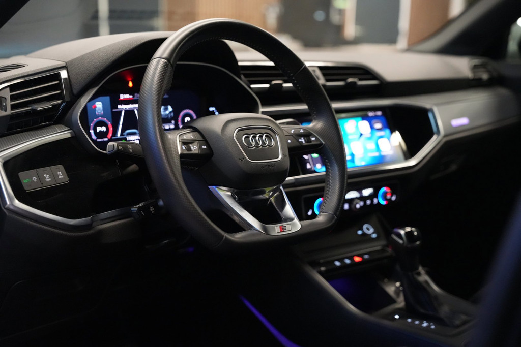 Audi Q3 35 TFSI S Line / Trekhaak / CarPlay / Dealer 57148257-3.jpg | Loenen's Autobedrijf
