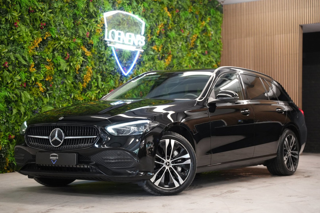 Mercedes-Benz C-Klasse Estate 300 e Luxury Line SOH 96%/ Camera / CarPlay / ACC / Stoelverwarming 57220010-0.jpg | Loenen's Autobedrijf