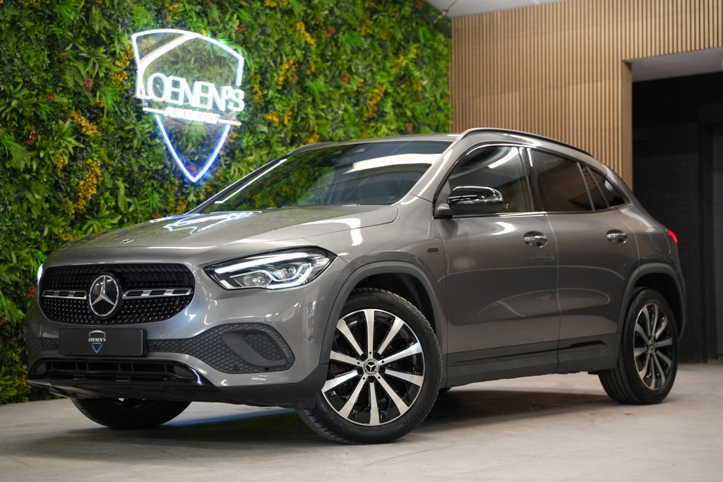 Mercedes-Benz GLA 250 e Progressive SOH 96% / Camera / Cruise / Sfeerverlichting / Stoelver 57339853-0.jpg | Loenen's Autobedrijf