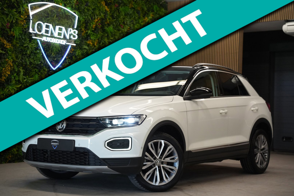 Volkswagen T-Roc 1.5 TSI ACT IQ.Drive Automaat / Trekhaak / Camera / ACC 54577374-0.jpg | Loenen's Autobedrijf